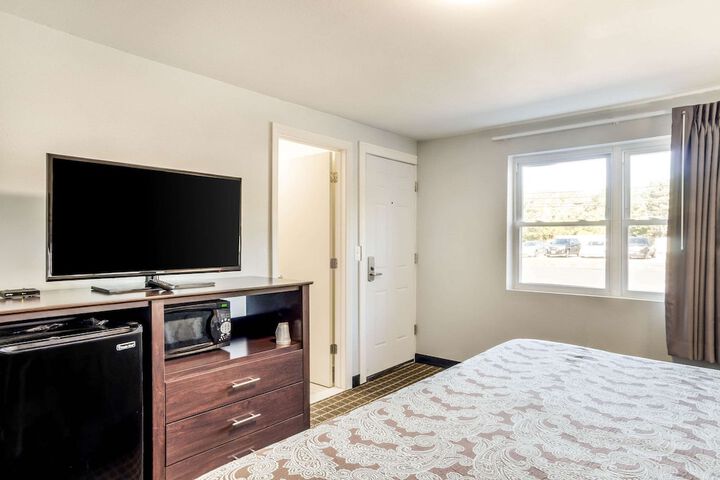 Room 13 of 25