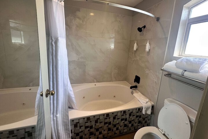Room 12 of 22