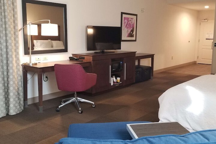 Room 21 of 38