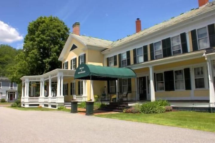 Hotel 2 of 43