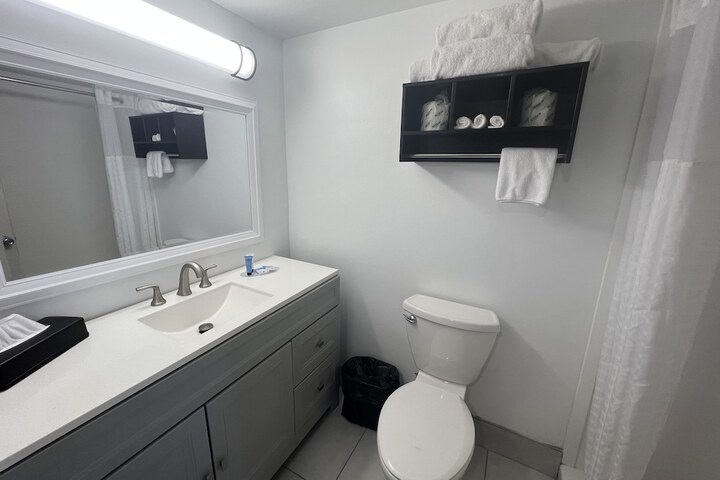 Garden City Inn