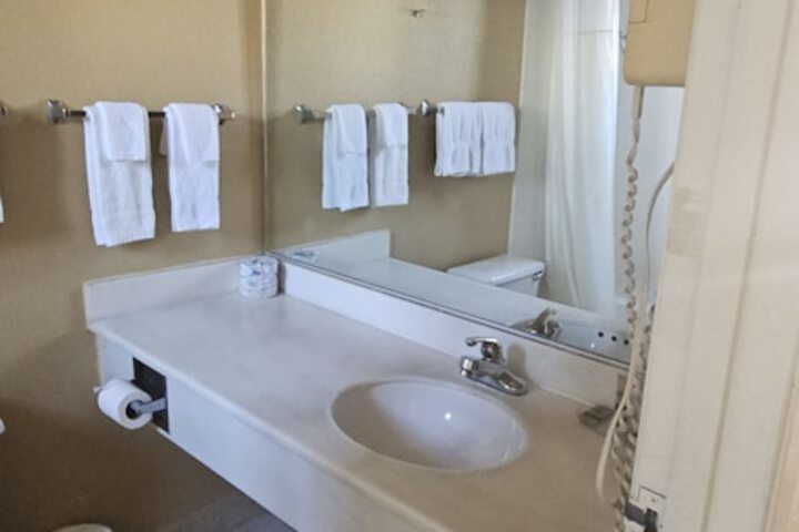 Room 9 of 27