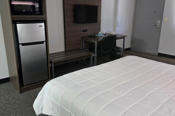Room 14 of 23