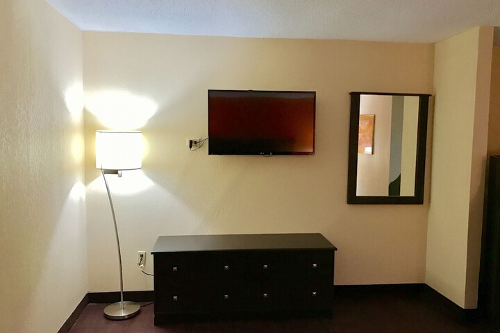 Room 18 of 30