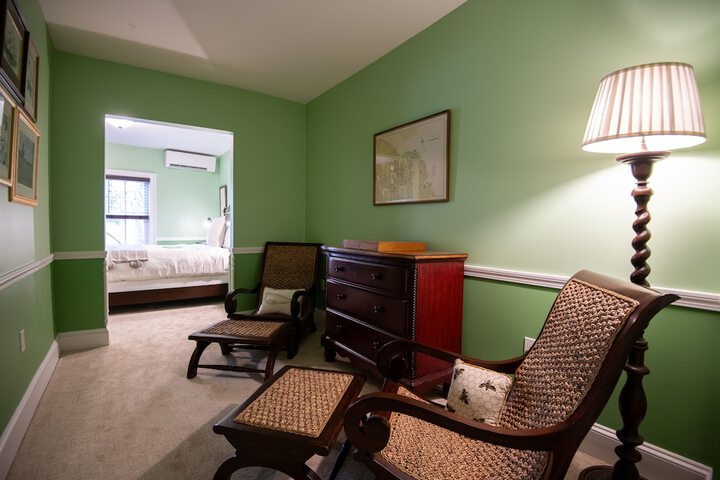 Room 48 of 143