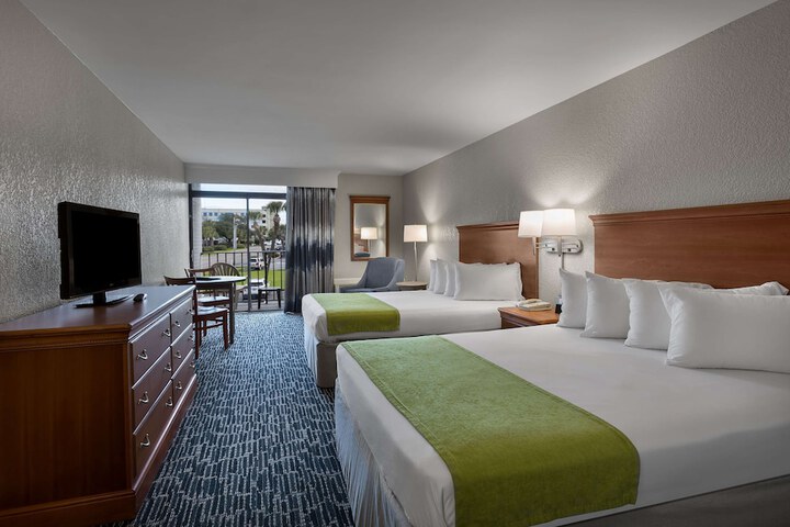 Dayton House Resort BW Signature Collection