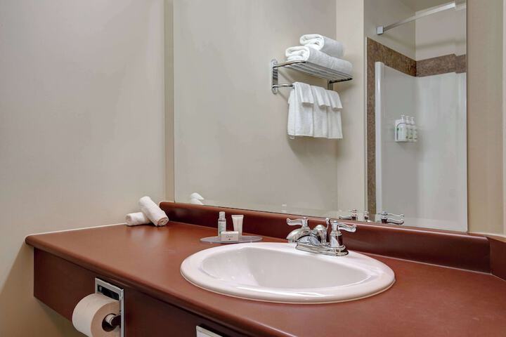 Days Inn by Wyndham Dawson Creek