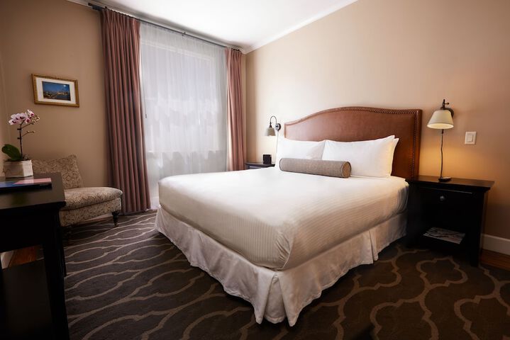 Room 34 of 82