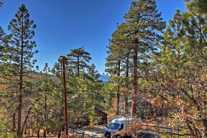 Canyon Castle Mtn Retreat w Hot Tub