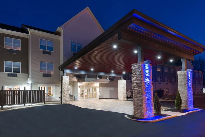 Hotel 3 of 48
