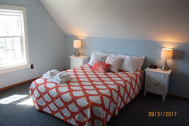 Room 17 of 24