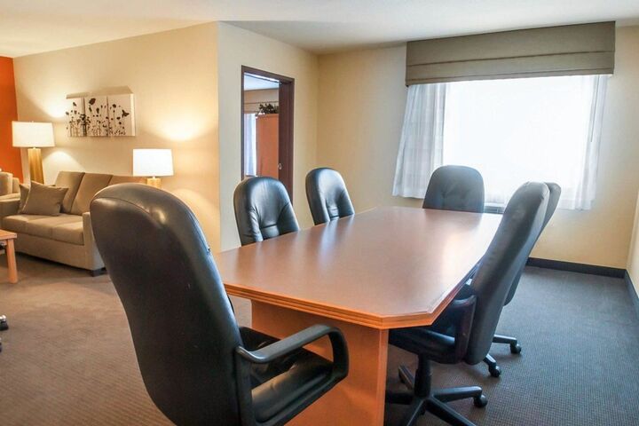 Room 30 of 43