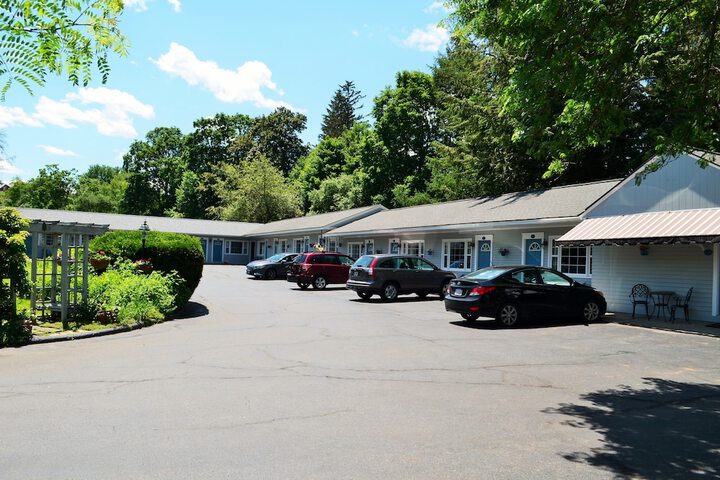 Maple Terrace Motel