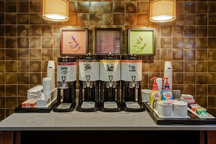 Breakfast/Coffee Service 21 of 24