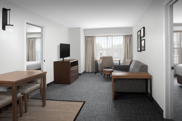 Room 12 of 32