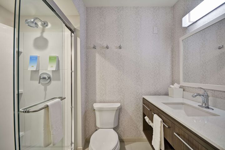 Room 15 of 38