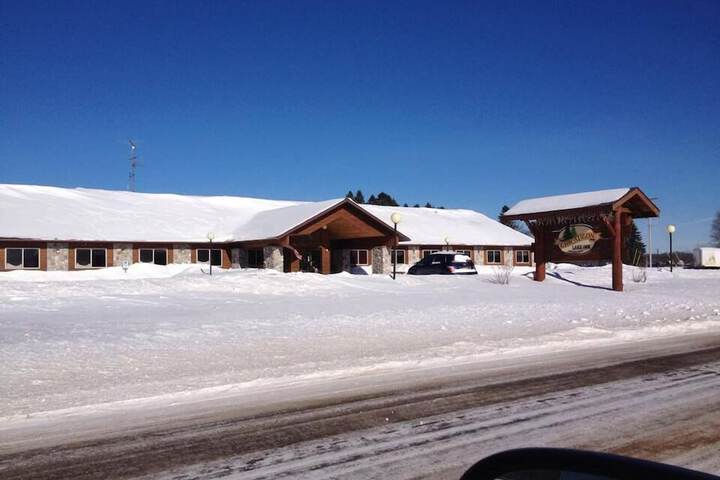 Chicaugon Lake Inn