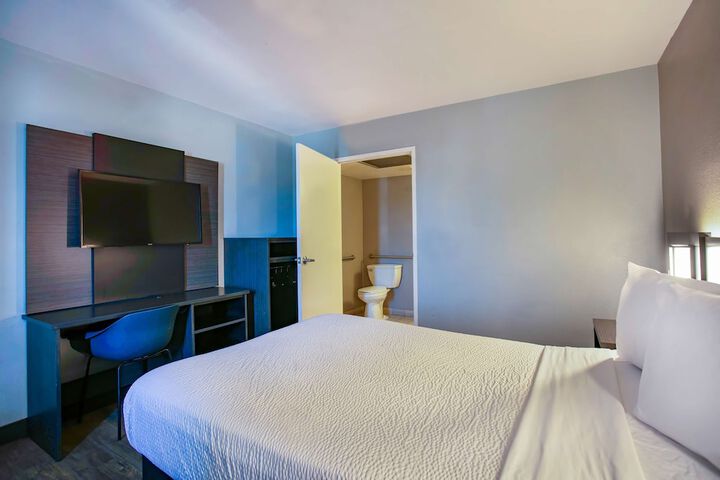 Room 44 of 64