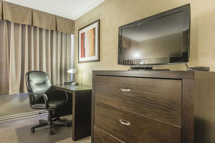 Room 19 of 28