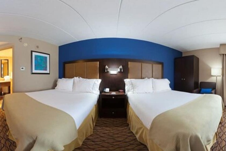 Room 5 of 34