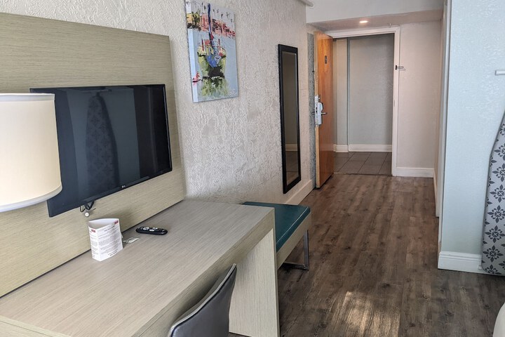 Room 47 of 61