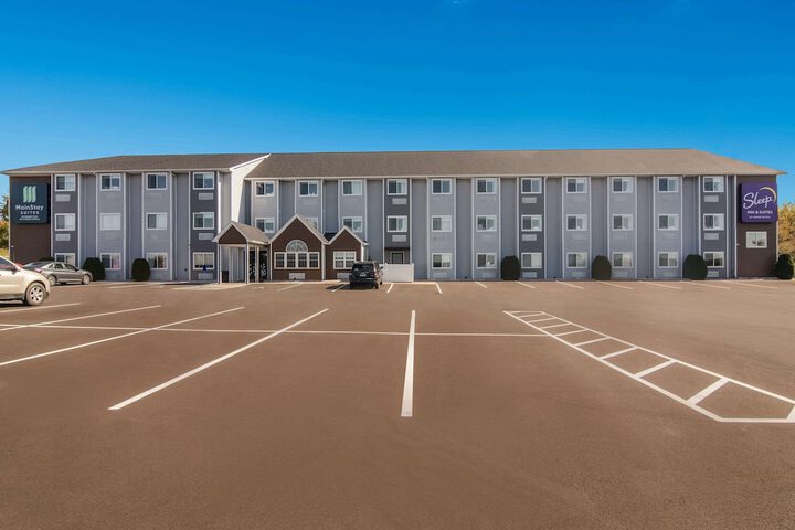 Hotel 2 of 43