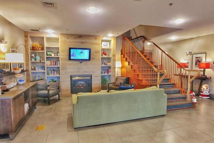 Hotel Interior 13 of 57