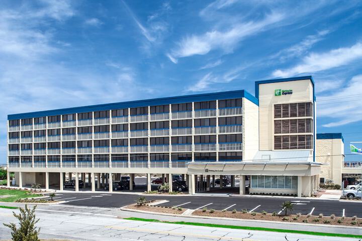 Holiday Inn Express Nags Head Oceanfront by IHG