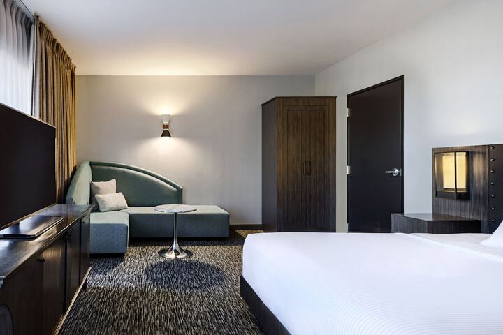 The Southlake Hotel