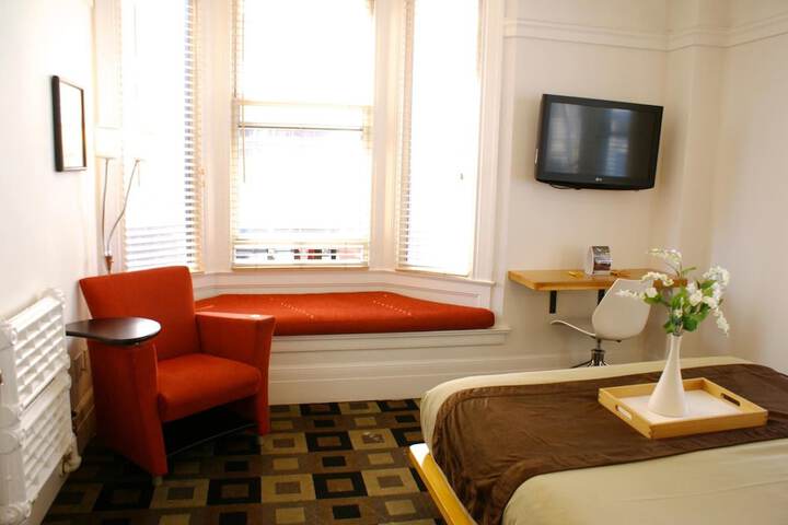 Room 10 of 58