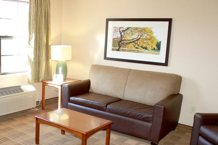 Room 9 of 17