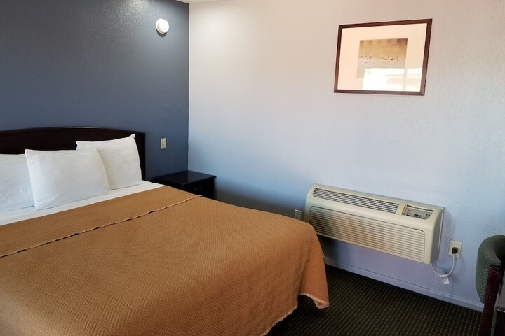 Room 15 of 24