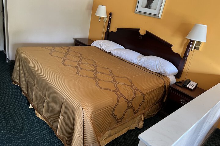 Room 21 of 29