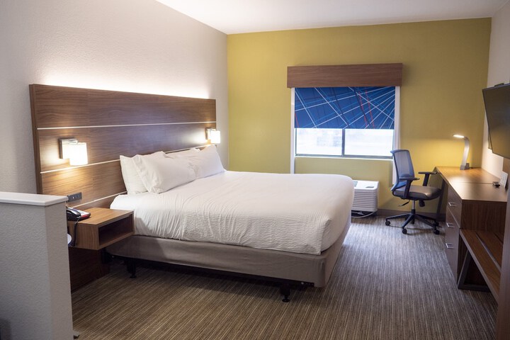 Holiday Inn Express & Suites Greenville Airport by IHG