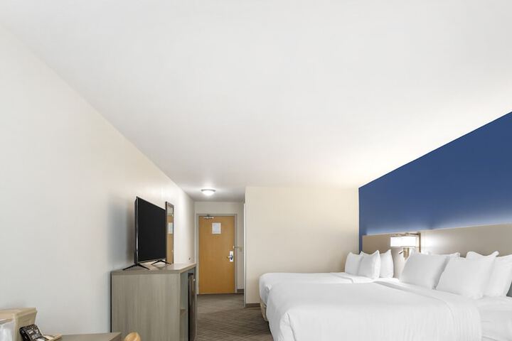 Room 20 of 34