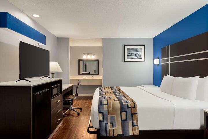Baymont by Wyndham Albany at Albany Mall