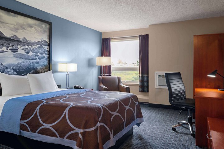 Room 21 of 53