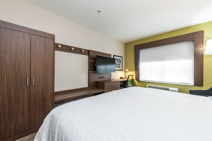 Room 14 of 17