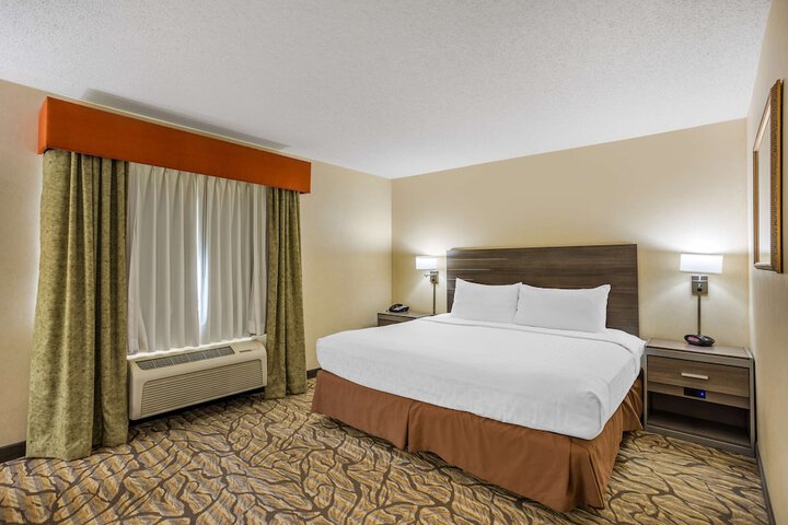 Room 15 of 39