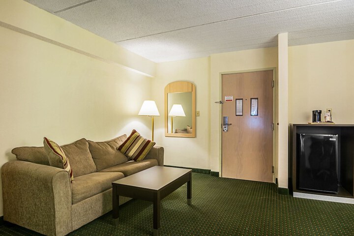 Room 29 of 48