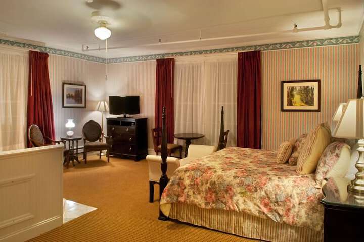 Room 17 of 39
