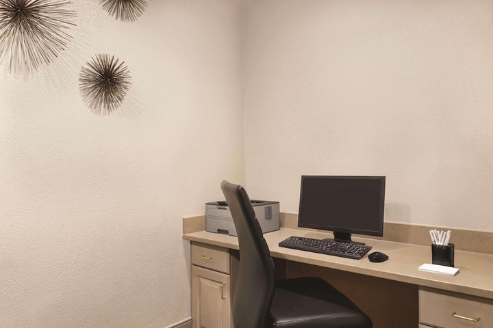 Business Center 24 of 24