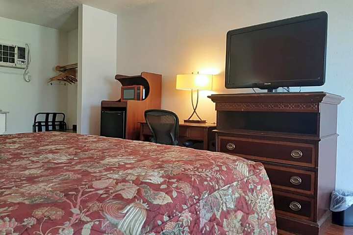 OYO Hotel Jonesville NC I-77