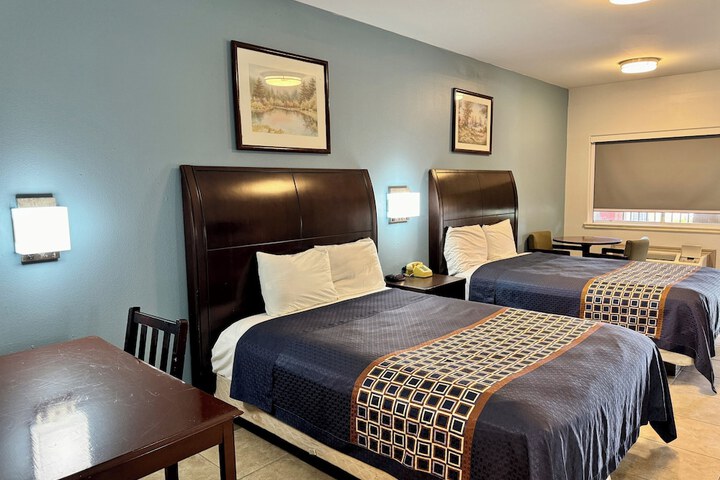 Texas Inn and Suites City Center at University Dr.