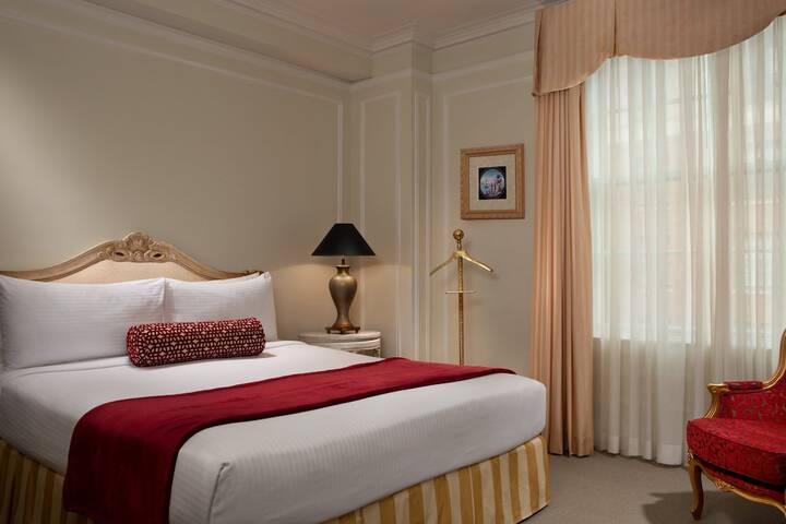 Room 52 of 101
