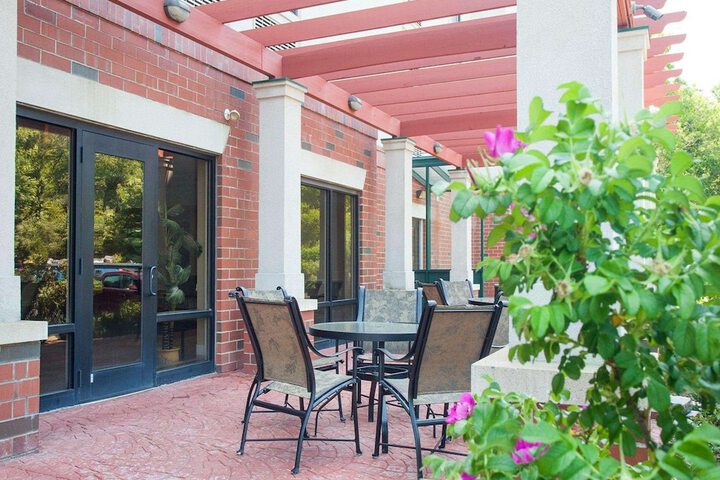 Comfort Suites West Warwick - Providence