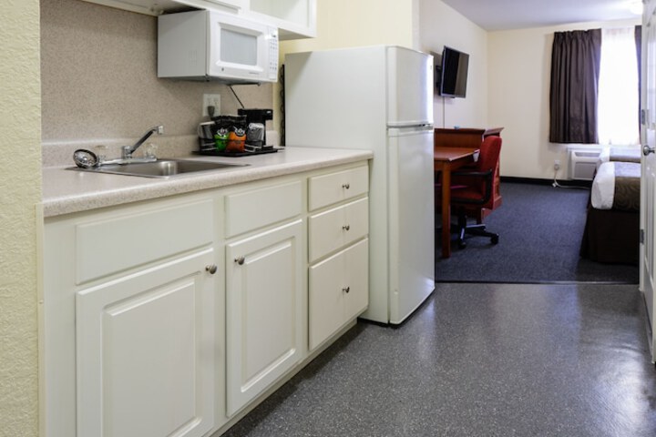 Room 33 of 46