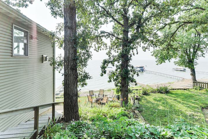 Spacious Edgerton Home w / Private Beach & Views!