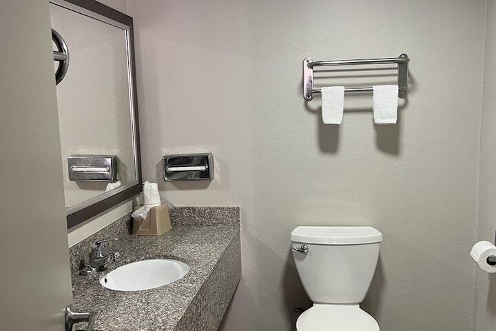 Room 29 of 61