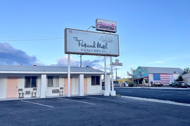 Hotel 4 of 63